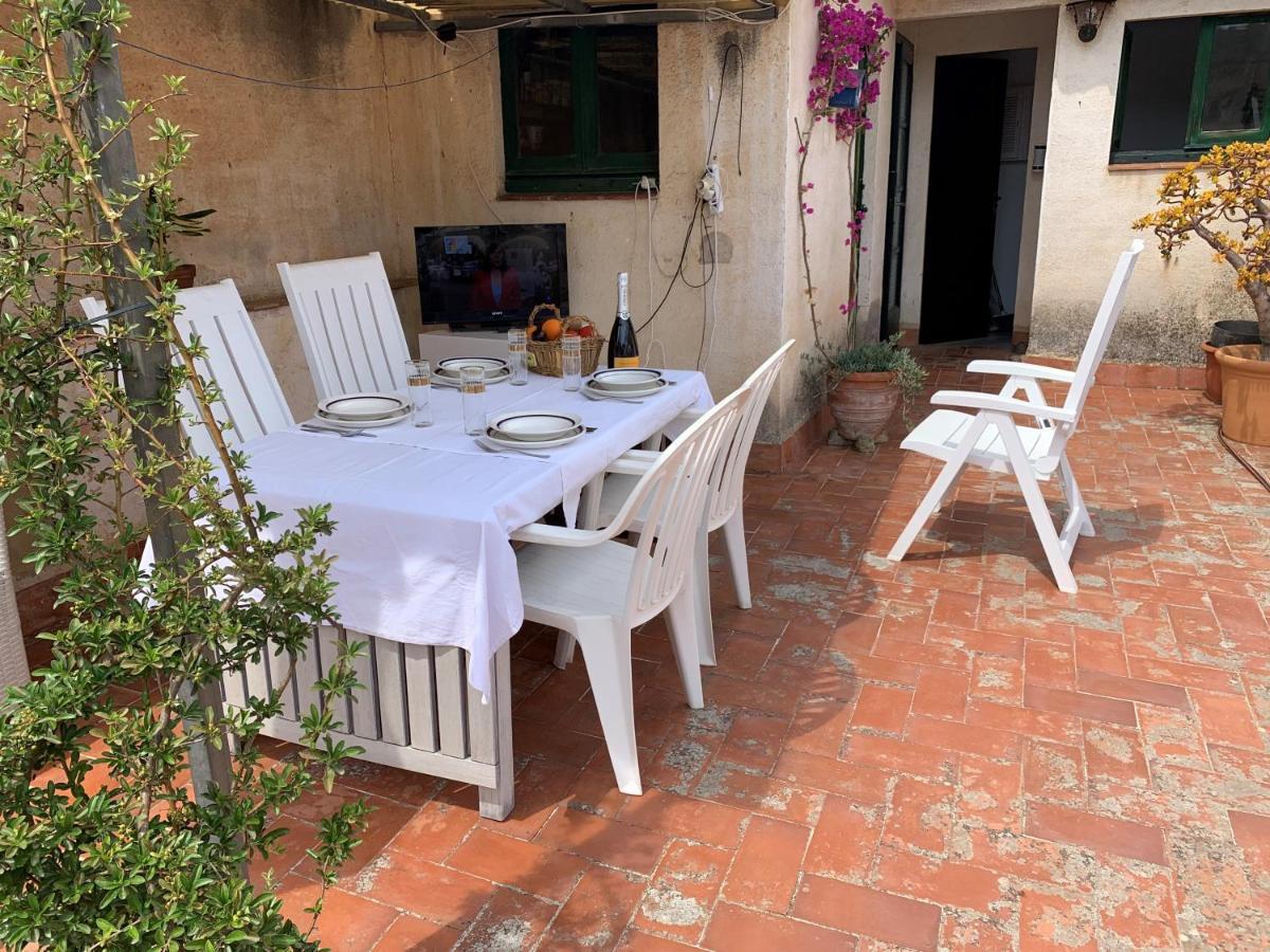 Notaria-Apartamento Y Estudio En Casco Antiguo, Al Lado De Playa, Rambla Y Monasterio, Con Acceso A Terraza Ajardinada Sant Feliu de Guíxols Dış mekan fotoğraf