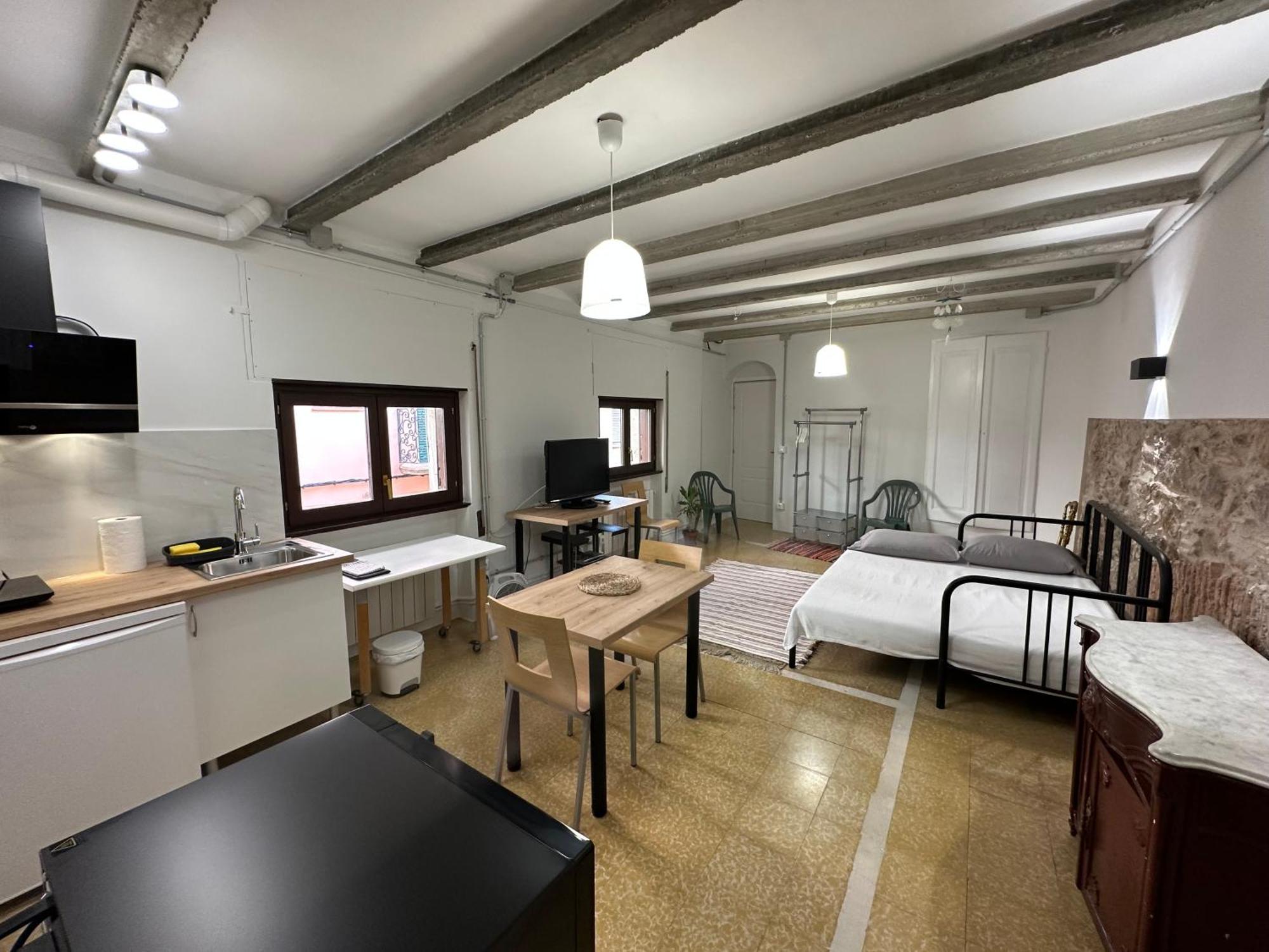 Notaria-Apartamento Y Estudio En Casco Antiguo, Al Lado De Playa, Rambla Y Monasterio, Con Acceso A Terraza Ajardinada Sant Feliu de Guíxols Dış mekan fotoğraf